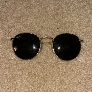 Ray-Ban Round Sunglasses Black and Gold